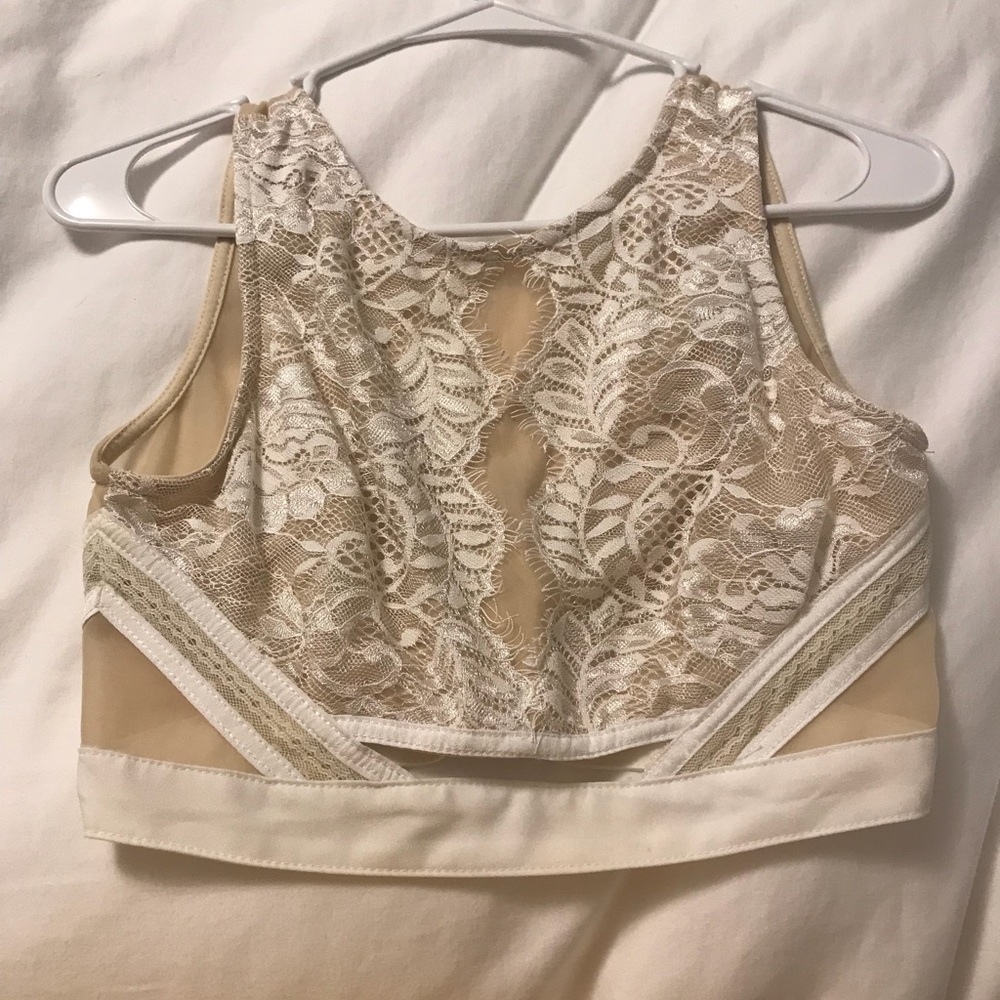 Croptop - Picture 2 of 3